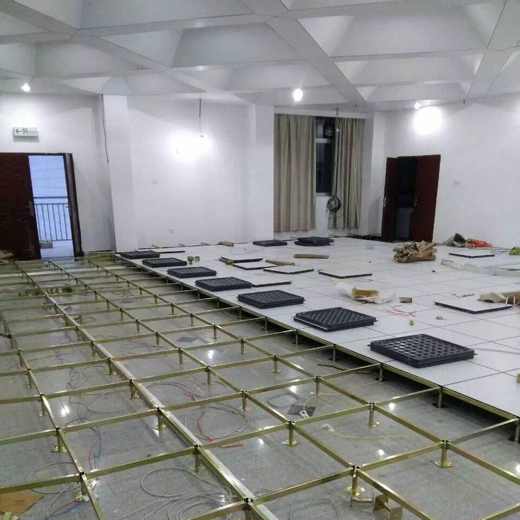 機(jī)房防靜電地板有幾種，機(jī)房為什么要采用防靜電地板